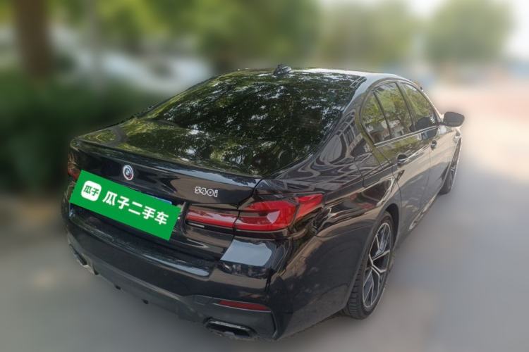 Used BMW 5 Series 2022 Restyled 540i Luxury Edition M Sport Package Rear Right 45 Deg