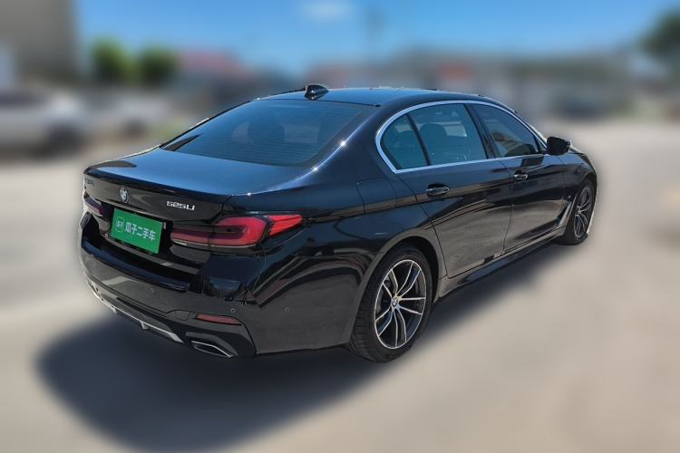 Used BMW 5 Series 2022 525Li M Sport Package Rear Right 45 Deg