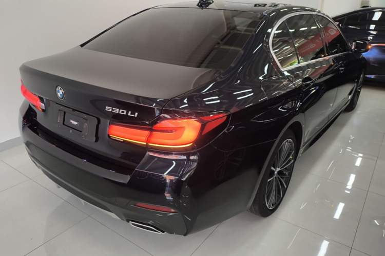 Used BMW 5 Series 2022 Restyled 530Li Leading Edition M Sport Package Rear Right 45 Deg