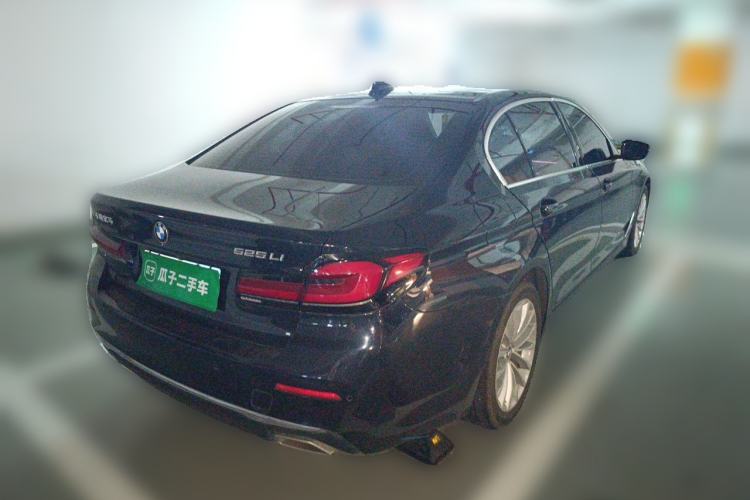 Used BMW 5 Series 2022 Restyled 525Li Luxury Package Rear Right 45 Deg