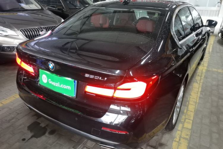 Used BMW 5 Series 2022 Restyled 525Li Luxury Package Rear Right 45 Deg