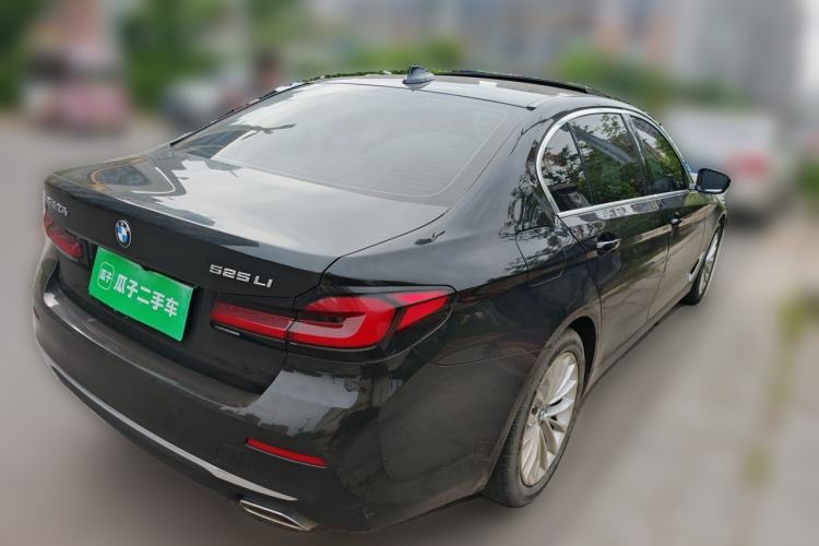 Used BMW 5 Series 2022 Restyled 525Li Luxury Package Rear Right 45 Deg