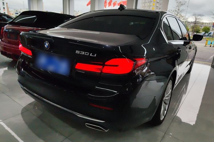 Used BMW 5 Series 2022 Updated 530Li Luxury Edition Premium Package Rear Right 45 Deg
