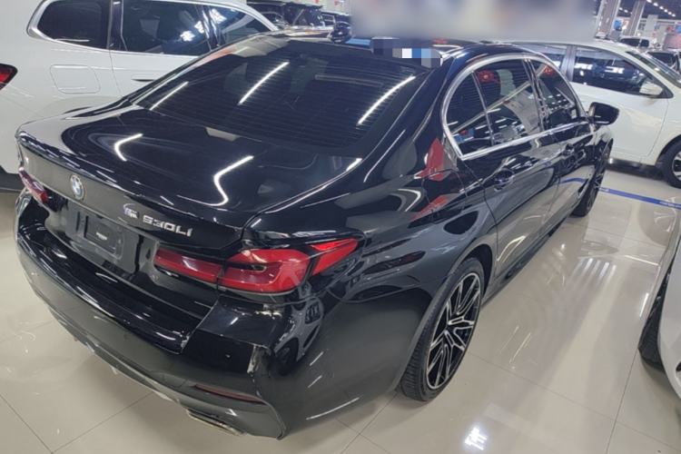 Used BMW 5 Series 2022 Second Facelift 525Li M Sport Package Rear Right 45 Deg