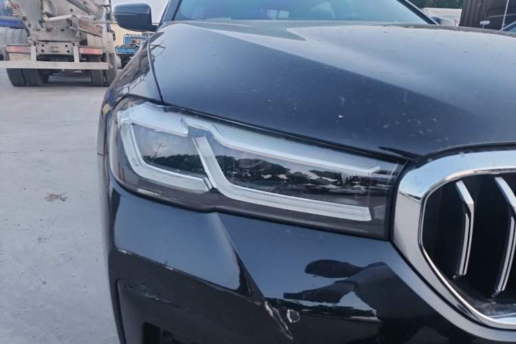 Used BMW 5 Series 2022 Second Facelift 530Li Luxury Version M Sport Package Right Front Headlight