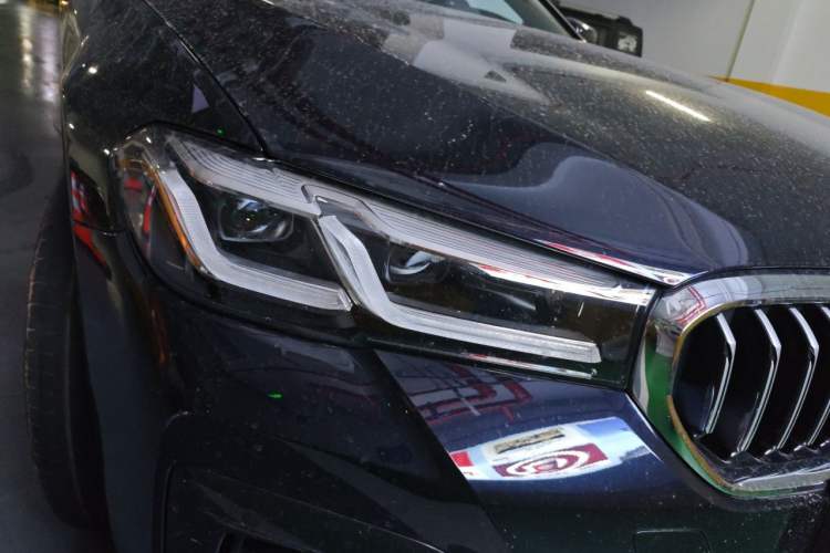Used BMW 5 Series 2022 530Li Leading Model M Sport Package Right Front Headlight