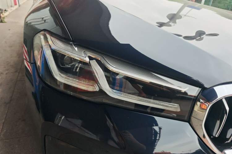 Used BMW 5 Series 2022 Restyled 530Li Leading Edition M Sport Package Right Front Headlight