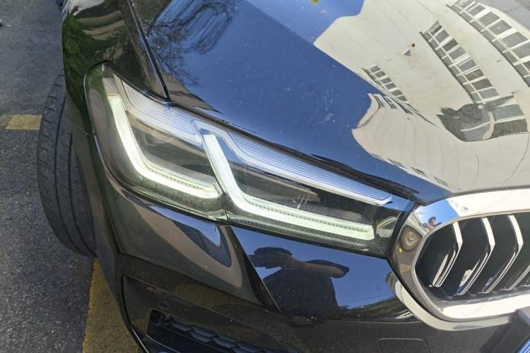 Used BMW 5 Series 2022 Restyled 525Li M Sport Package Right Front Headlight