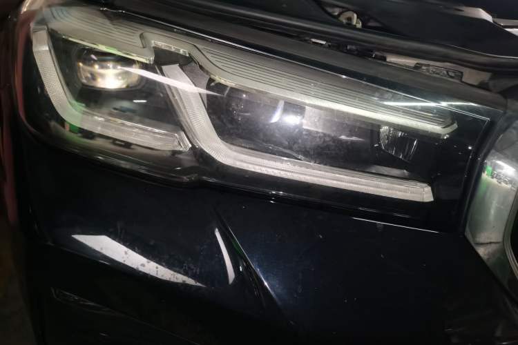 Used BMW 5 Series 2022 Revised Version 3 530Li Luxury Edition M Sport Package Right Front Headlight
