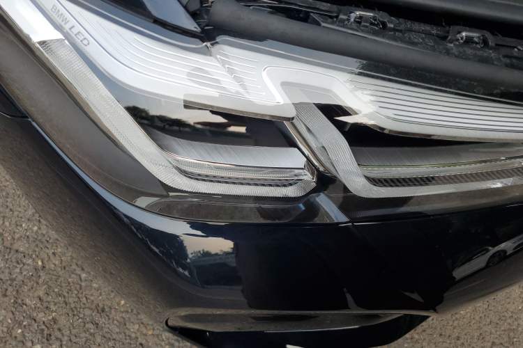Used BMW 5 Series 2022 Second Facelift 530Li Leading Edition M Sport Package Right Front Headlight