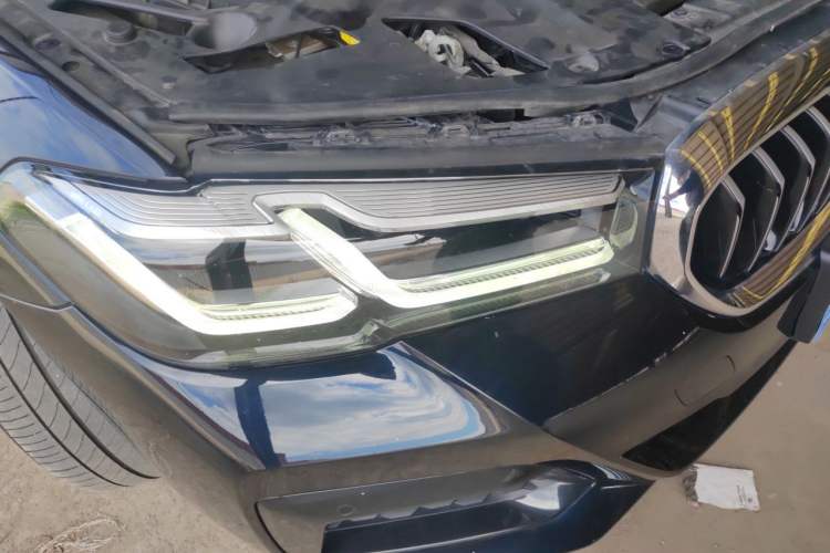 Used BMW 5 Series 2022 Restyled 525Li M Sport Package Right Front Headlight