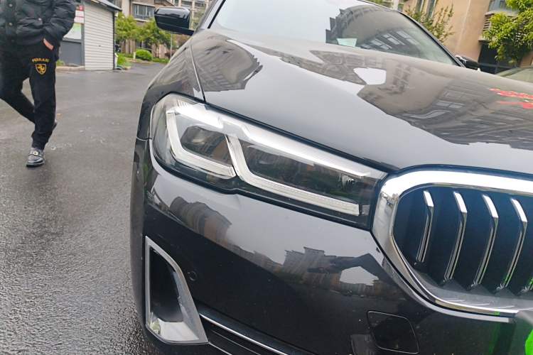 Used BMW 5 Series 2022 Restyled 525Li Luxury Package Right Front Headlight