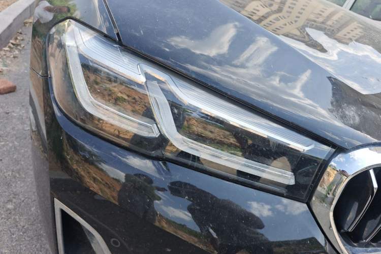Used BMW 5 Series 2022 Revised Version 3 530Li Luxury Edition Premium Package Right Front Headlight