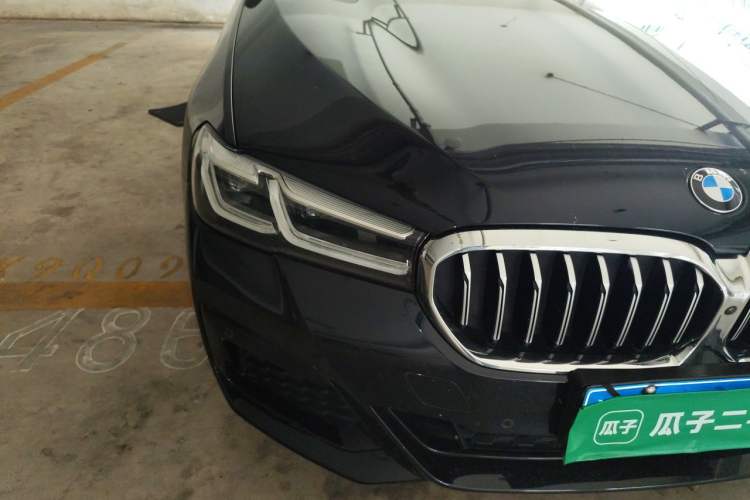 Used BMW 5 Series 2022 Second Facelift 530Li Luxury Version M Sport Package Right Front Headlight