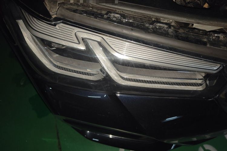 Used BMW 5 Series 2022 Restyled 530Li Leading Edition M Sport Package Right Front Headlight