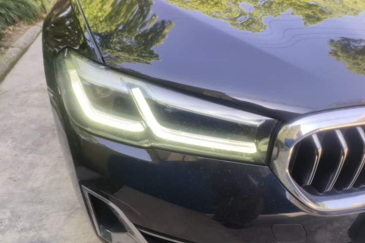 Used BMW 5 Series 2022 Restyled 525Li Luxury Package Right Front Headlight