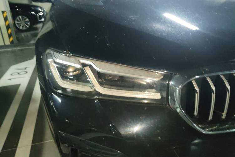 Used BMW 5 Series 2022 Restyled 530Li Leading Edition M Sport Package Right Front Headlight