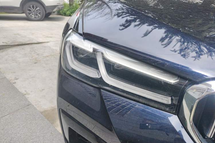 Used BMW 5 Series 2022 Second Facelift 525Li M Sport Package Right Front Headlight