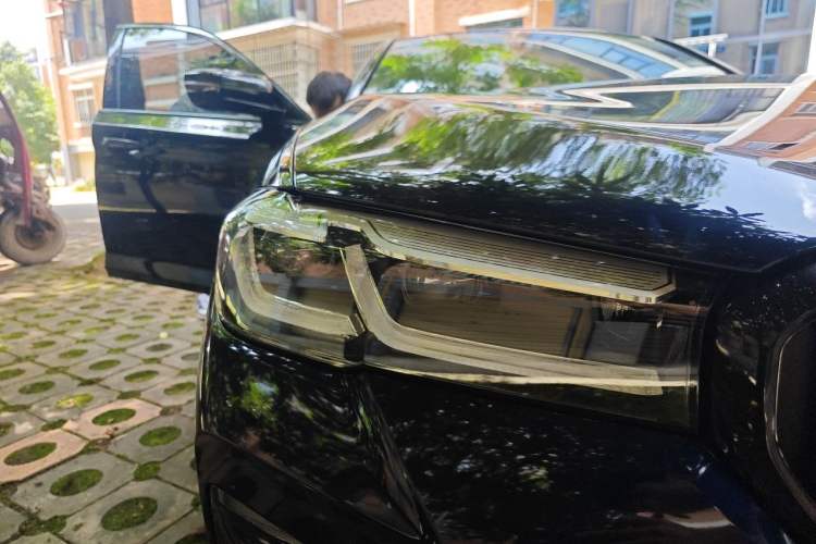 Used BMW 5 Series 2022 Second Facelift 530Li Luxury Version M Sport Package Right Front Headlight