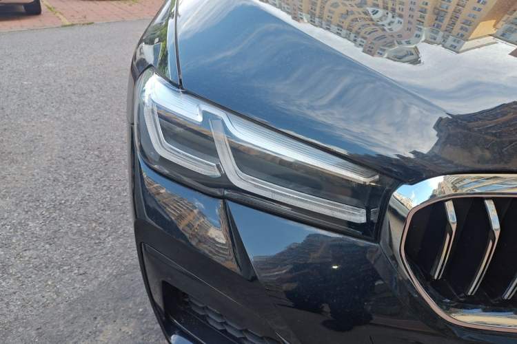 Used BMW 5 Series 2022 Second Facelift 530Li Leading Edition Luxury Package Right Front Headlight