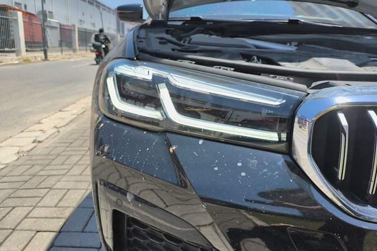 Used BMW 5 Series 2022 Second Facelift 530Li Leading Edition M Sport Package Right Front Headlight