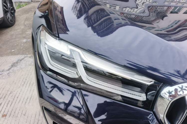 Used BMW 5 Series 2022 Second Facelift 525Li M Sport Package Right Front Headlight