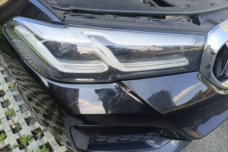 Used BMW 5 Series 2022 Restyled 530Li Luxury Edition M Sport Package Right Front Headlight