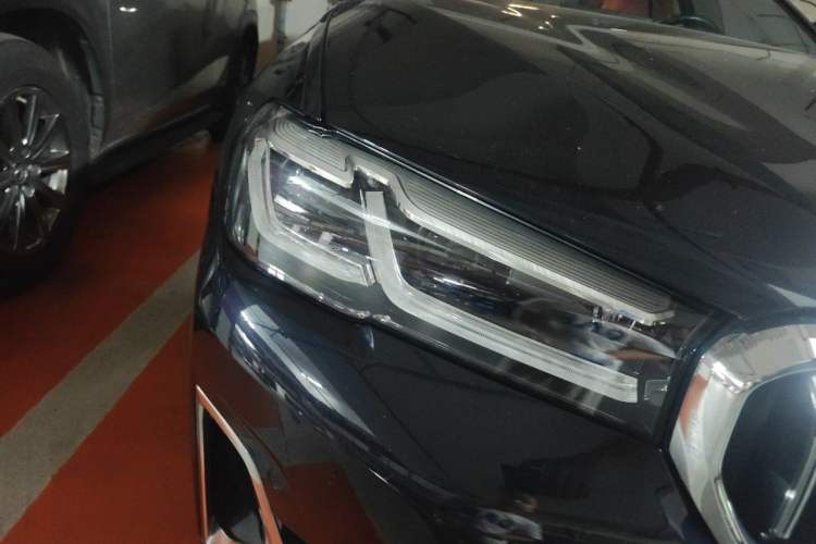 Used BMW 5 Series 2022 Restyled 525Li Luxury Package Right Front Headlight
