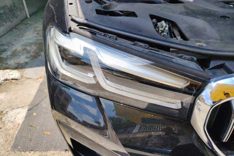 Used BMW 5 Series 2022 Second Facelift 525Li M Sport Package Right Front Headlight