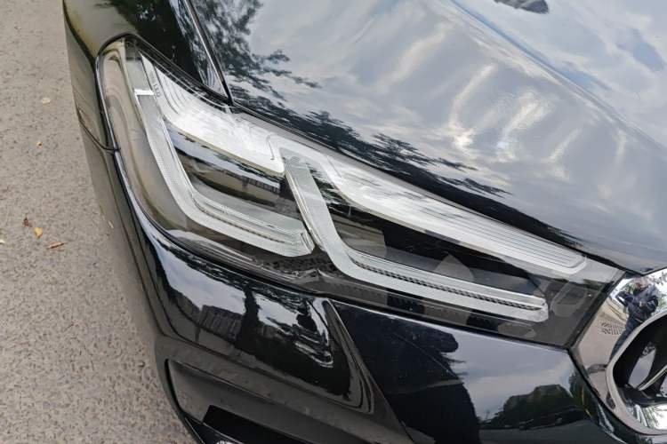 Used BMW 5 Series 2022 530Li Leading Model M Sport Package Right Front Headlight