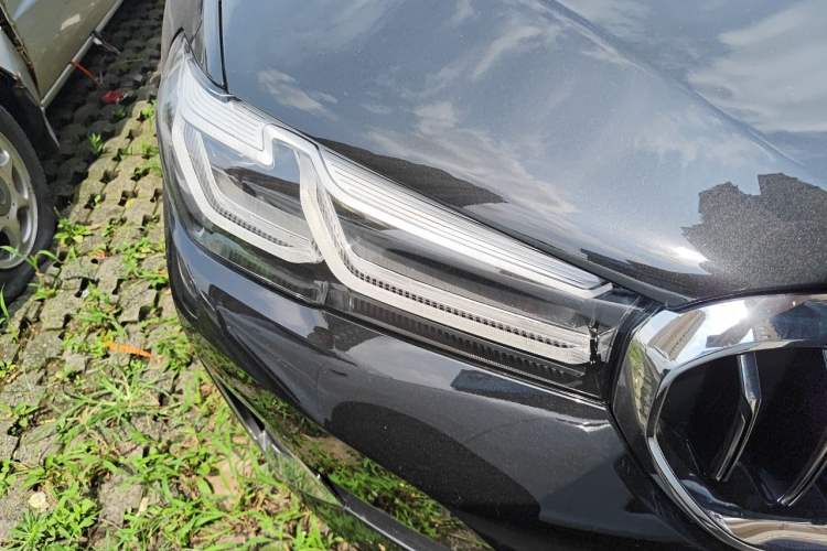 Used BMW 5 Series 2022 Updated 530Li xDrive Luxury Package Right Front Headlight