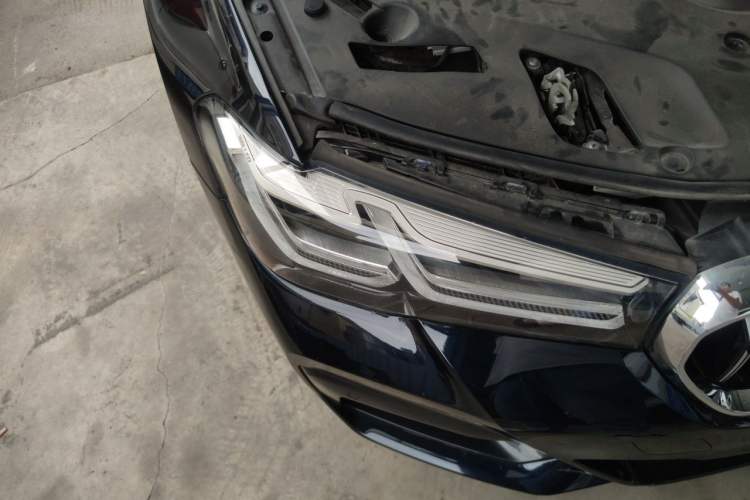 Used BMW 5 Series 2022 Second Facelift 525Li M Sport Package Right Front Headlight