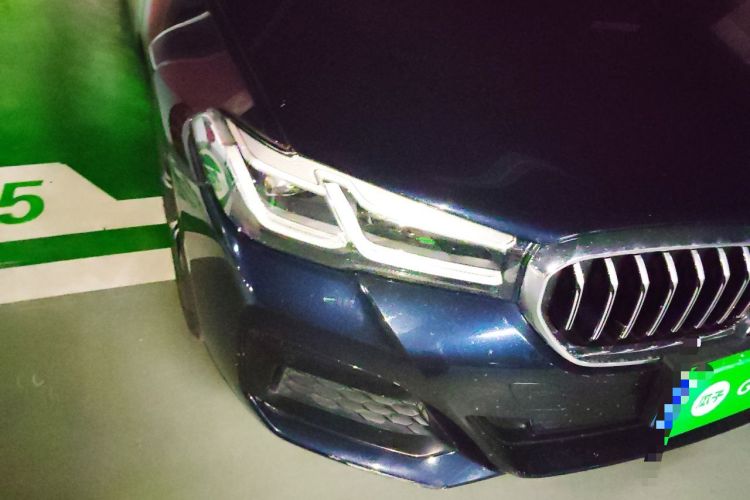 Used BMW 5 Series 2022 Revised Version 3 530Li Luxury Edition M Sport Package Right Front Headlight