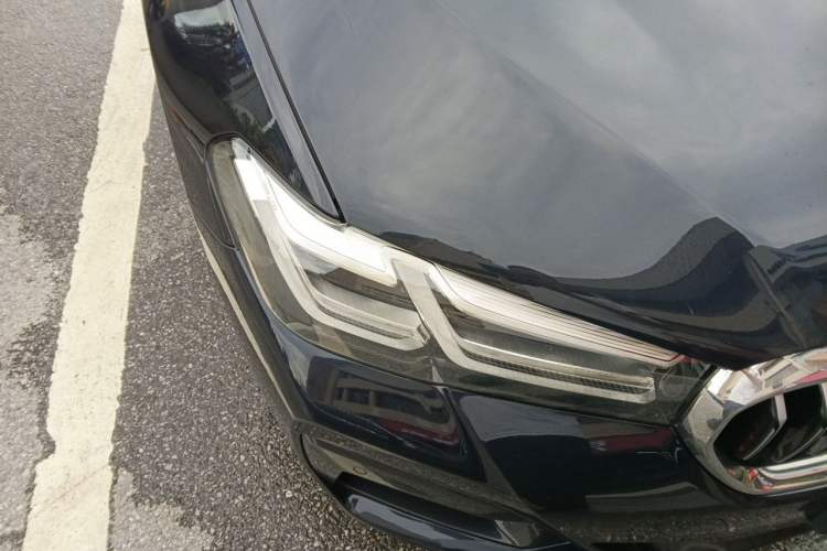 Used BMW 5 Series 2022 Restyled 525Li M Sport Package Right Front Headlight