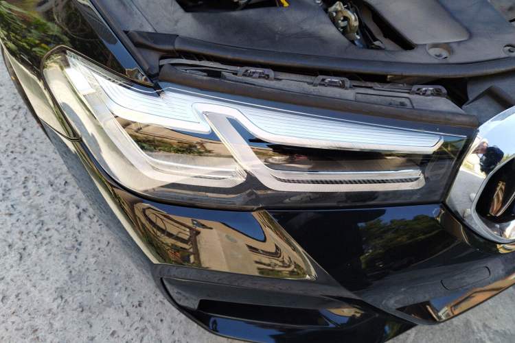 Used BMW 5 Series 2022 Restyled 525Li M Sport Package Right Front Headlight