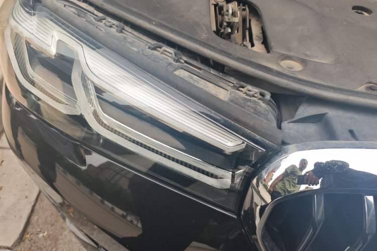 Used BMW 5 Series 2022 Updated 530Li Leading Edition Luxury Package Right Front Headlight