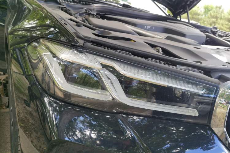 Used BMW 5 Series 2022 Restyled 525Li M Sport Package Right Front Headlight