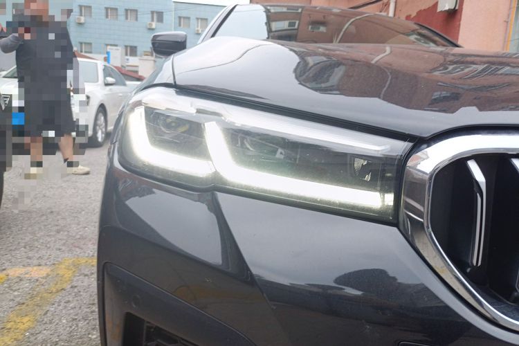 Used BMW 5 Series 2022 Restyled 525Li M Sport Package Right Front Headlight