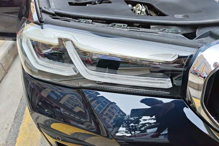 Used BMW 5 Series 2022 Second Facelift 525Li M Sport Package Right Front Headlight