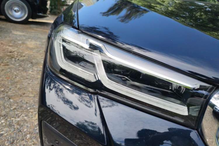 Used BMW 5 Series 2022 Restyled 525Li M Sport Package Right Front Headlight
