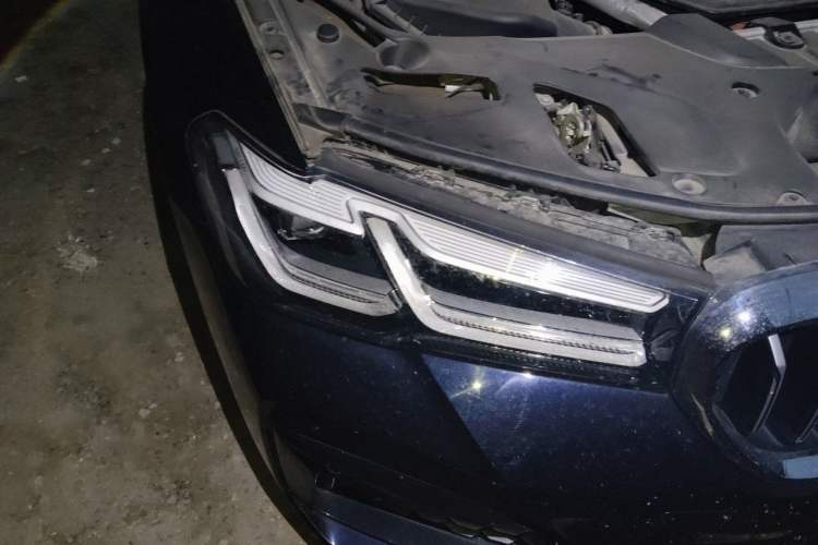 Used BMW 5 Series 2022 Second Facelift 530Li Leading Edition M Sport Package Right Front Headlight