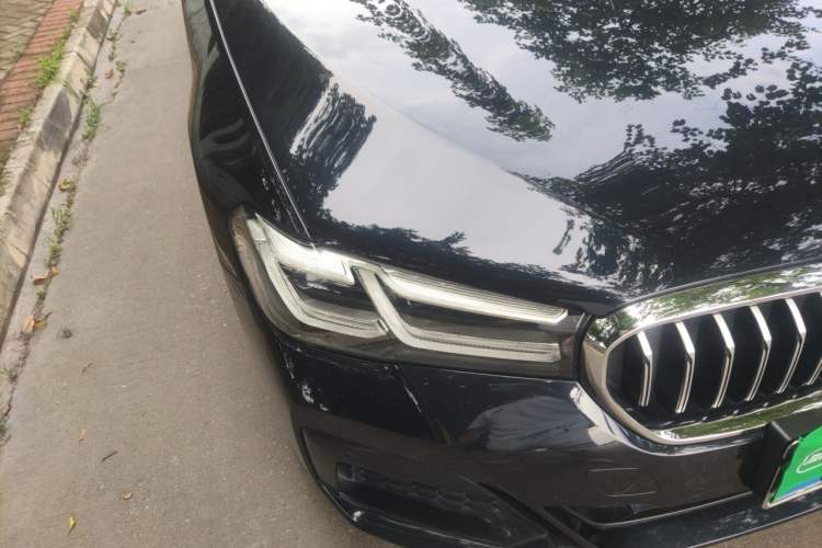 Used BMW 5 Series 2022 Revised Version 3 530Li Luxury Edition Premium Package Right Front Headlight