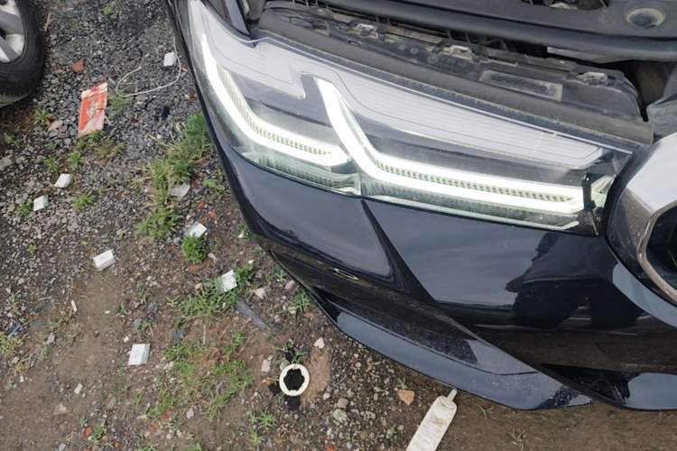 Used BMW 5 Series 2022 Second Facelift 525Li M Sport Package Right Front Headlight