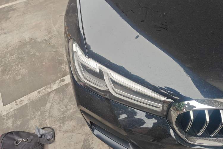 Used BMW 5 Series 2022 530Li Leading Model M Sport Package Right Front Headlight