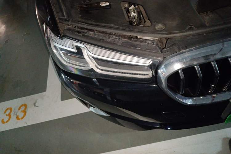 Used BMW 5 Series 2022 Restyled 525Li Luxury Package Right Front Headlight