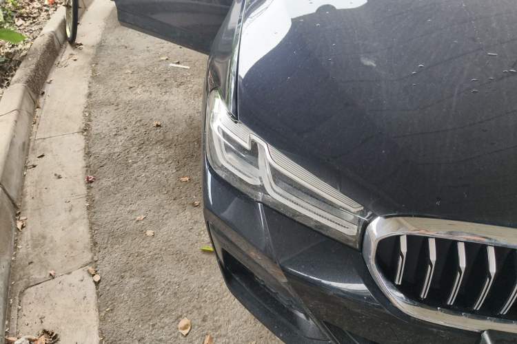 Used BMW 5 Series 2022 Second Facelift 530Li Luxury Version M Sport Package Right Front Headlight