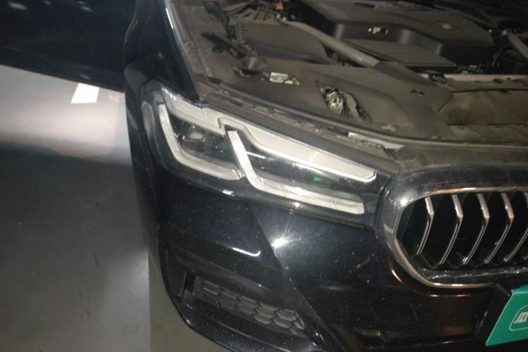 Used BMW 5 Series 2022 Second Facelift 530Li Luxury Version M Sport Package Right Front Headlight