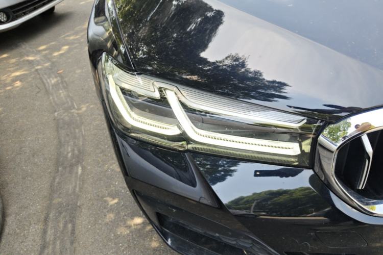 Used BMW 5 Series 2022 Restyled 530Li Leading Edition M Sport Package Right Front Headlight