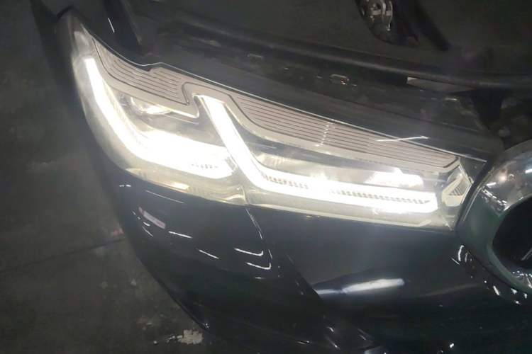 Used BMW 5 Series 2022 Restyled 525Li M Sport Package Right Front Headlight