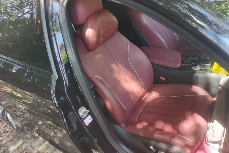 Used BMW 5 Series 2022 Restyled 525Li M Sport Package Right Front Seat